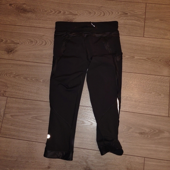 LULULEMON black run inspire cropped leggings - Picture 6 of 6